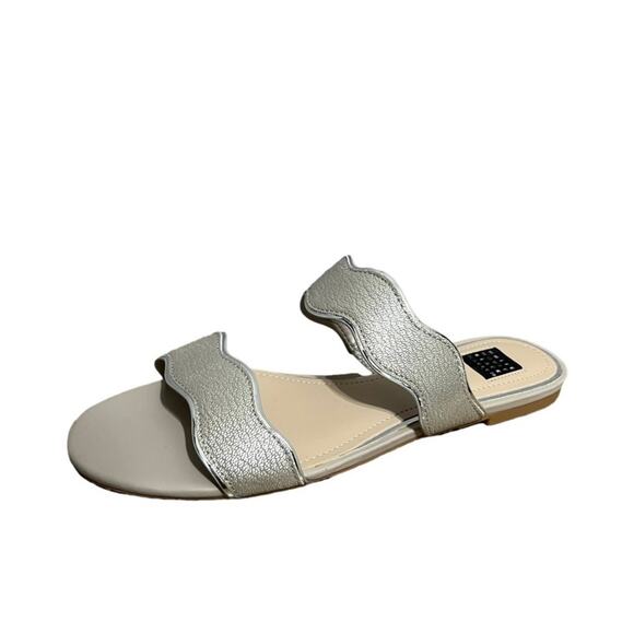 White House Black Market Shoes - WHBM Brynn Cobblestone Scalloped Open Toe Sandals Sz-7M